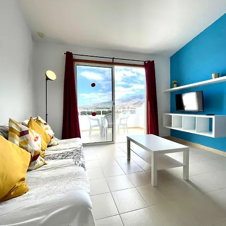 Apartment Nice Mp With Freewifi, Well Connected In Tenerife South *