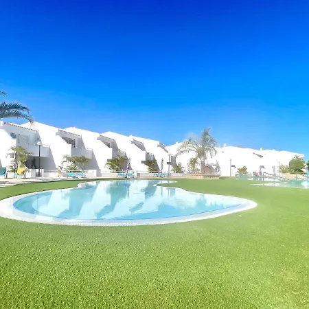 Nice Mp With Freewifi, Well Connected In Tenerife South Apartment *