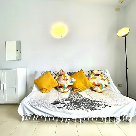 Apartment Nice Mp With Freewifi, Well Connected In Tenerife South