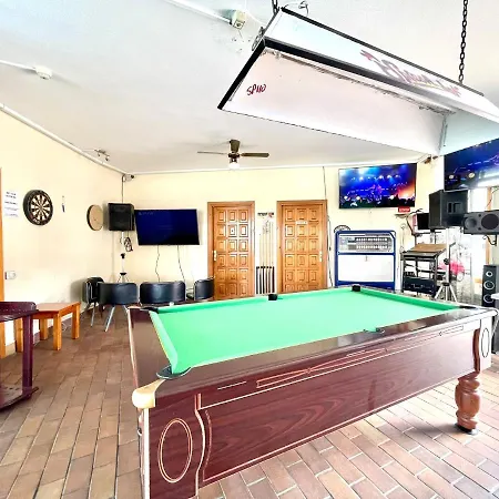 Nice Mp With Freewifi, Well Connected In Tenerife South