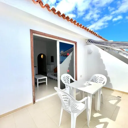 Nice Mp With Freewifi, Well Connected In Tenerife South *